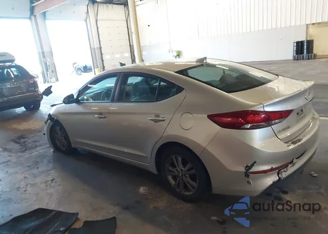 2017 Hyundai Elantra Se z USA, uszkodzony, nr VIN 5NPD84LFXHH042269